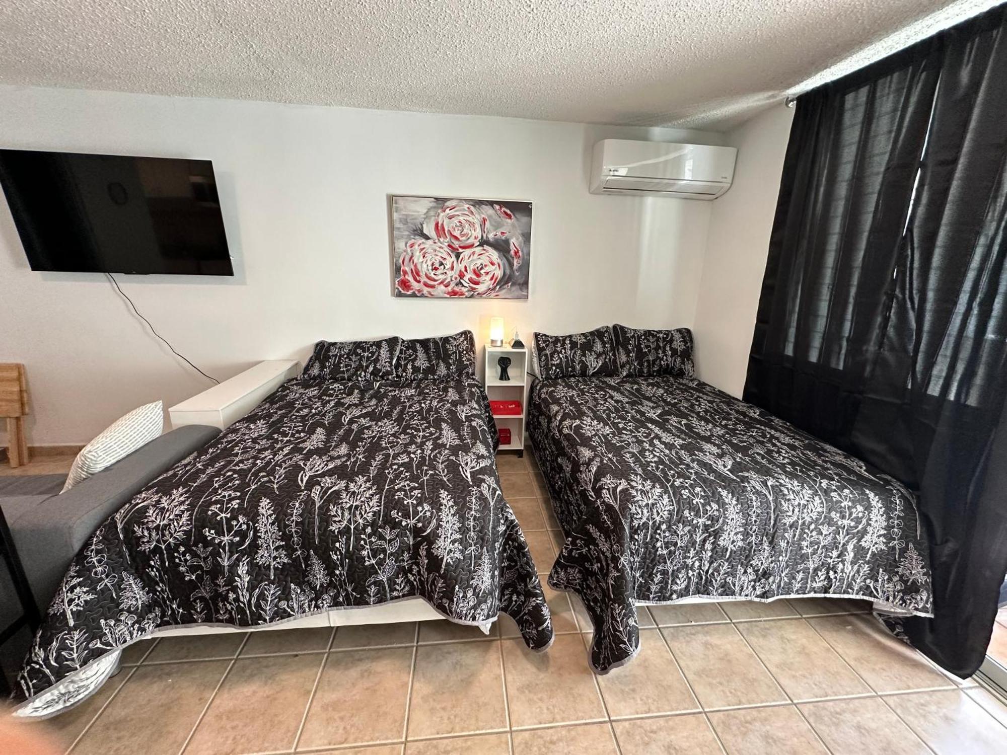 Beachfront Studio Apt W/ Full Kitchen & Pool อิซาเบลา ภายนอก รูปภาพ